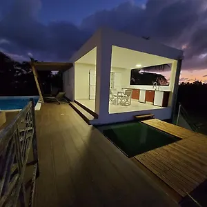 ti-kajou.comcaribbean.com/